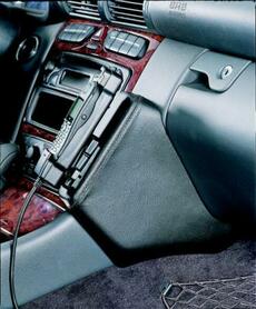 Uchwyt na telefon KUDA Mercedes C W203 od 2000 do 2007