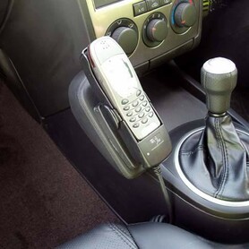 Uchwyt na telefon KUDA Hyundai Coupe GV 03.2002-   RHD