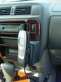 Uchwyt na telefon KUDA Nissan Patrol GR od 1998