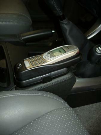 Uchwyt na telefon KUDA Lexus GX 470 od 2003 (USA) (1)